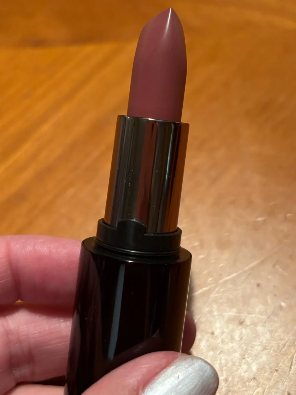 Laura Mercier Avenue Montaigne Creme Caviar Hydra-creme Smoothing Lipstick